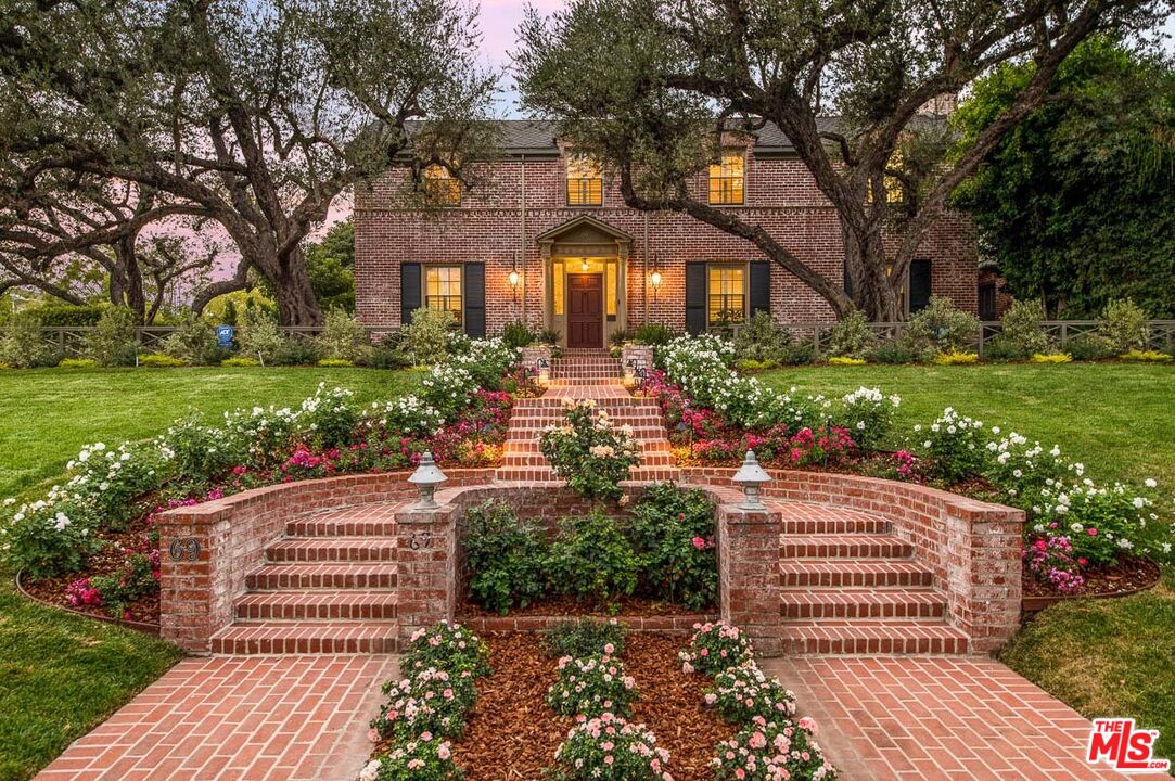 69 Fremont Place, Los Angeles, CA 90005 Compass