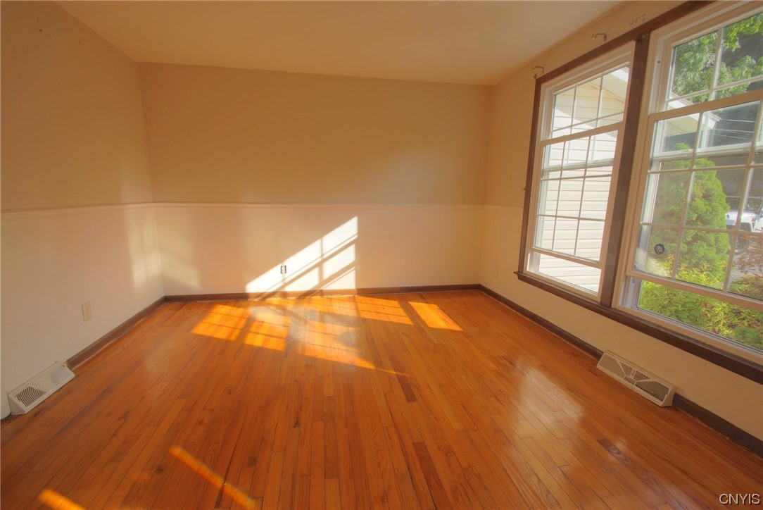 102 Pineledge Road Camillus, NY 13031 - Photo 2 of 12