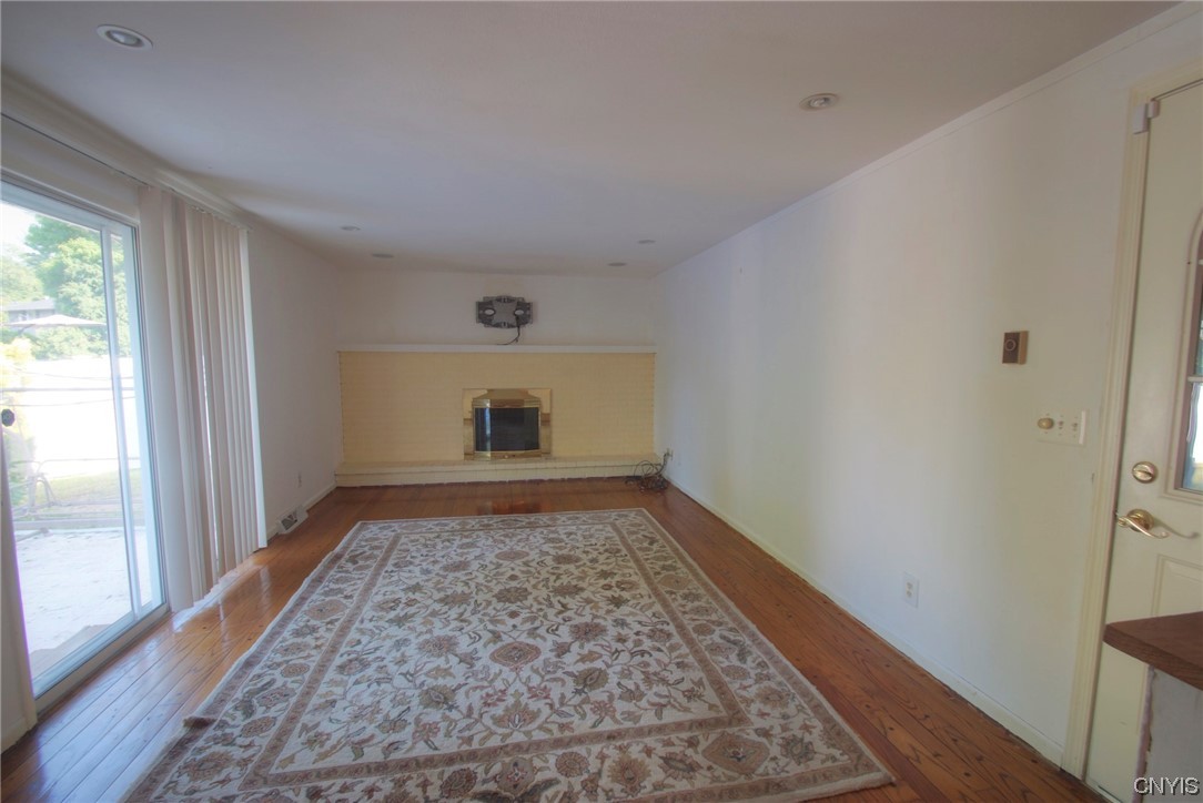 102 Pineledge Road Camillus, NY 13031 - Photo 3 of 12