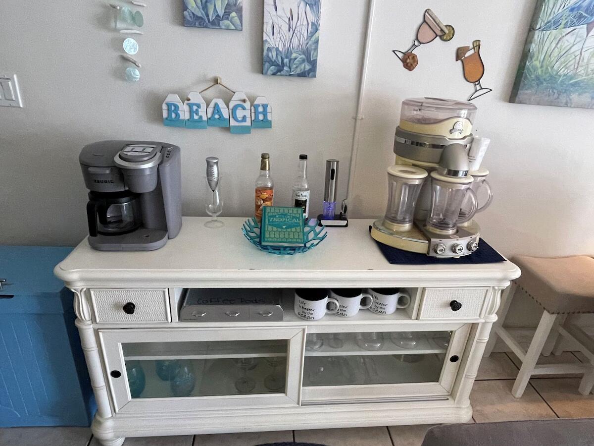 611 8th Street Key Colony Beach, FL 33051 - Photo 21 of 36 Coffee Bar