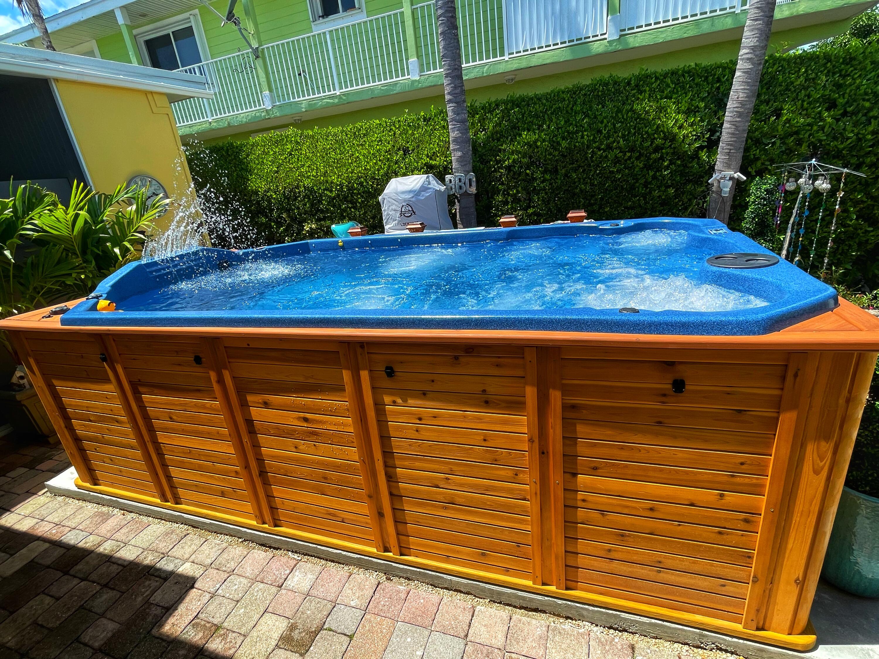611 8th Street Key Colony Beach, FL 33051 - Photo 3 of 36 Swim Spa