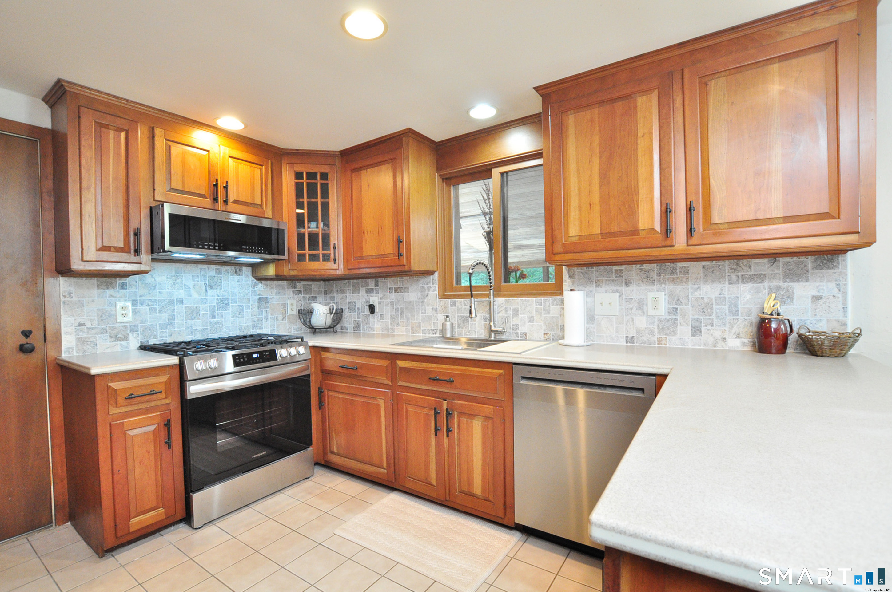 27 Sally Burr Road Litchfield, CT 06759 - Photo 17 of 31 Gallery Image 17