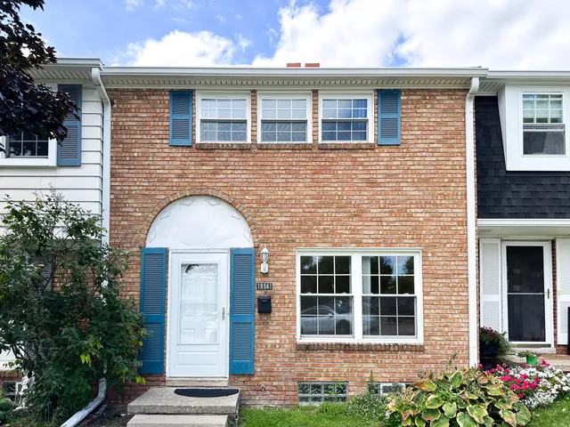 $259,900 | 19561 Mariner Court, Northville, MI 48167