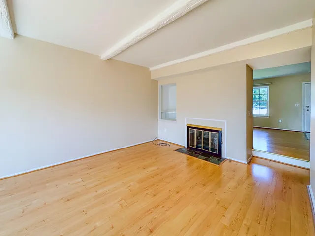 $259,900 | 19561 Mariner Court, Northville, MI 48167