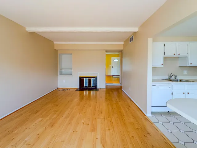 $259,900 | 19561 Mariner Court, Northville, MI 48167