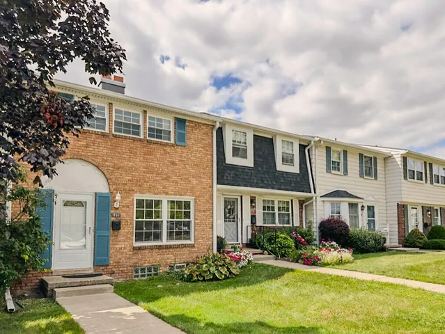 $259,900 | 19561 Mariner Court, Northville, MI 48167