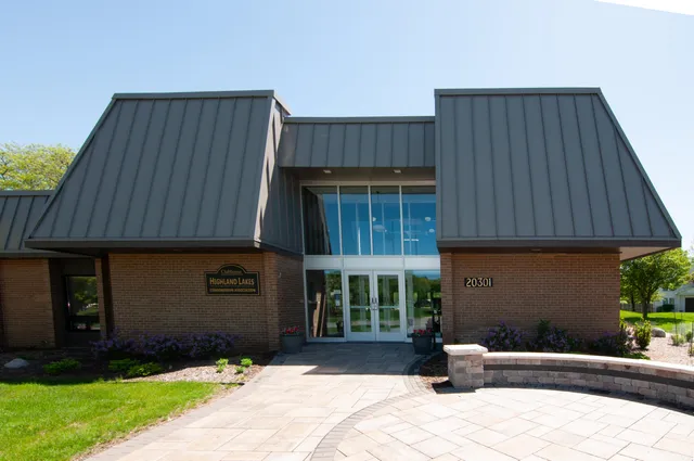 $259,900 | 19561 Mariner Court, Northville, MI 48167