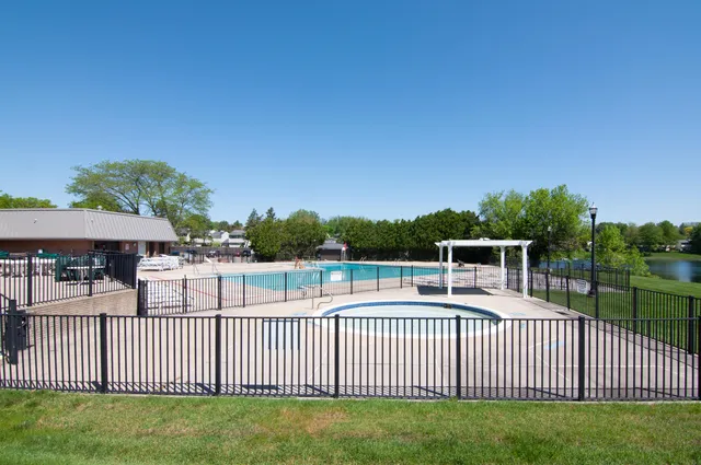 $259,900 | 19561 Mariner Court, Northville, MI 48167