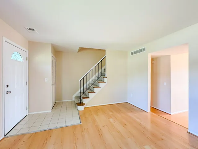 $259,900 | 19561 Mariner Court, Northville, MI 48167