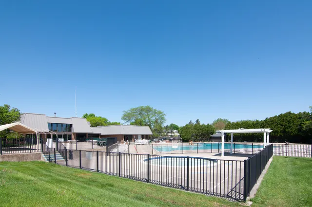 $259,900 | 19561 Mariner Court, Northville, MI 48167