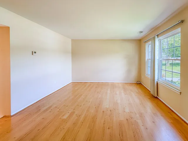 $259,900 | 19561 Mariner Court, Northville, MI 48167