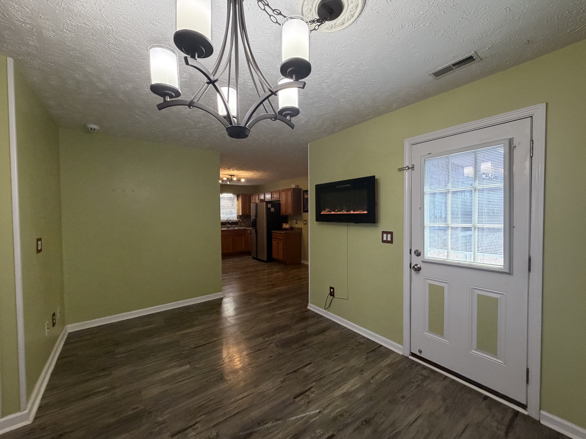2938 Ridgewood Drive Christiana, TN 37037 - Photo 10 of 66 a view of a livingroom with a flat screen tv