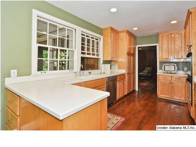 4013 Winston Way Birmingham, AL 35213 - Photo 7 of 31