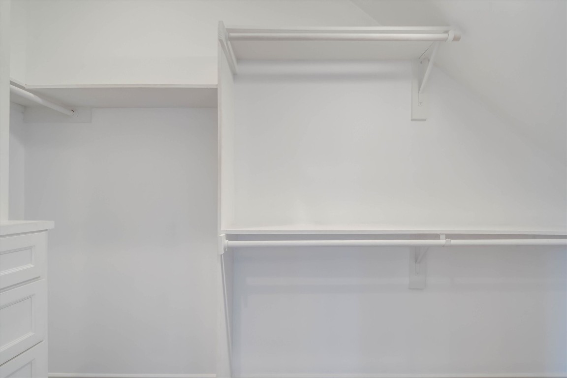 2405 Keene Street Houston, TX 77009 - Photo 19 of 45 Primary Bedroom 2nd. Closet