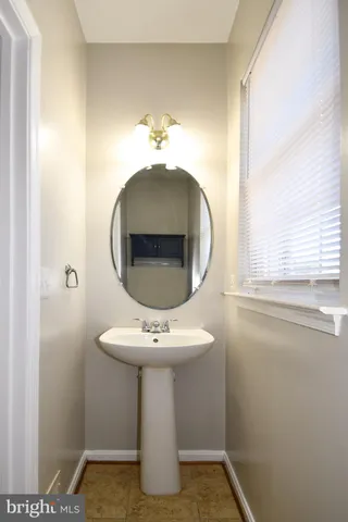 $499,999 | 15719 Lansdale Place, Dumfries, VA 22025