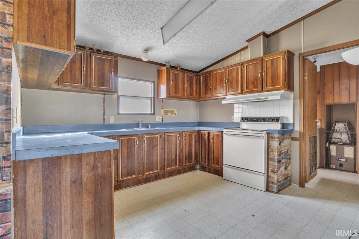 8450 Bald Knob Road Mount Vernon, IN 47620 - Photo 5 of 23