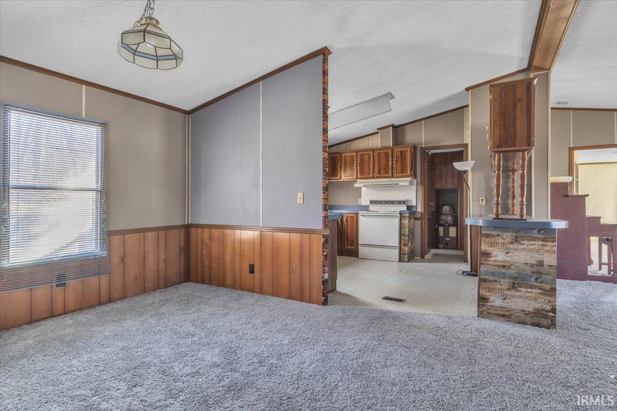 8450 Bald Knob Road Mount Vernon, IN 47620 - Photo 7 of 23