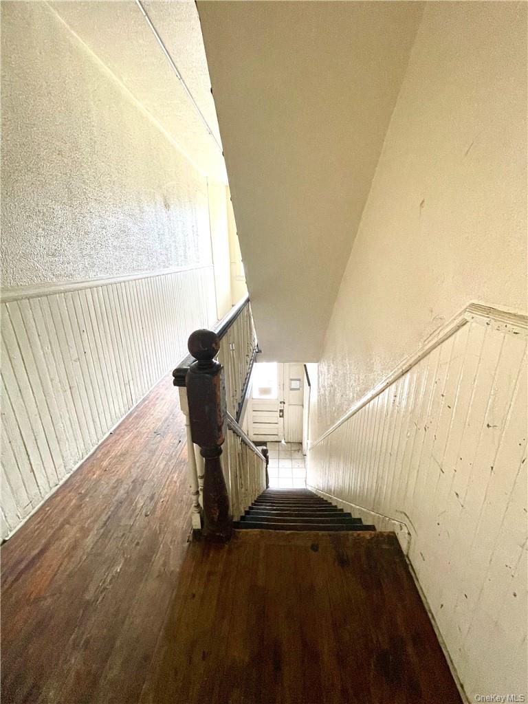 27 Fox Island Road Port Chester, NY 10573 - Photo 23 of 29 a view of balcony and chair