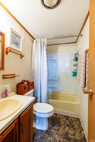 $240,000 | 24840 County Road 6, Elkhart, IN 46514