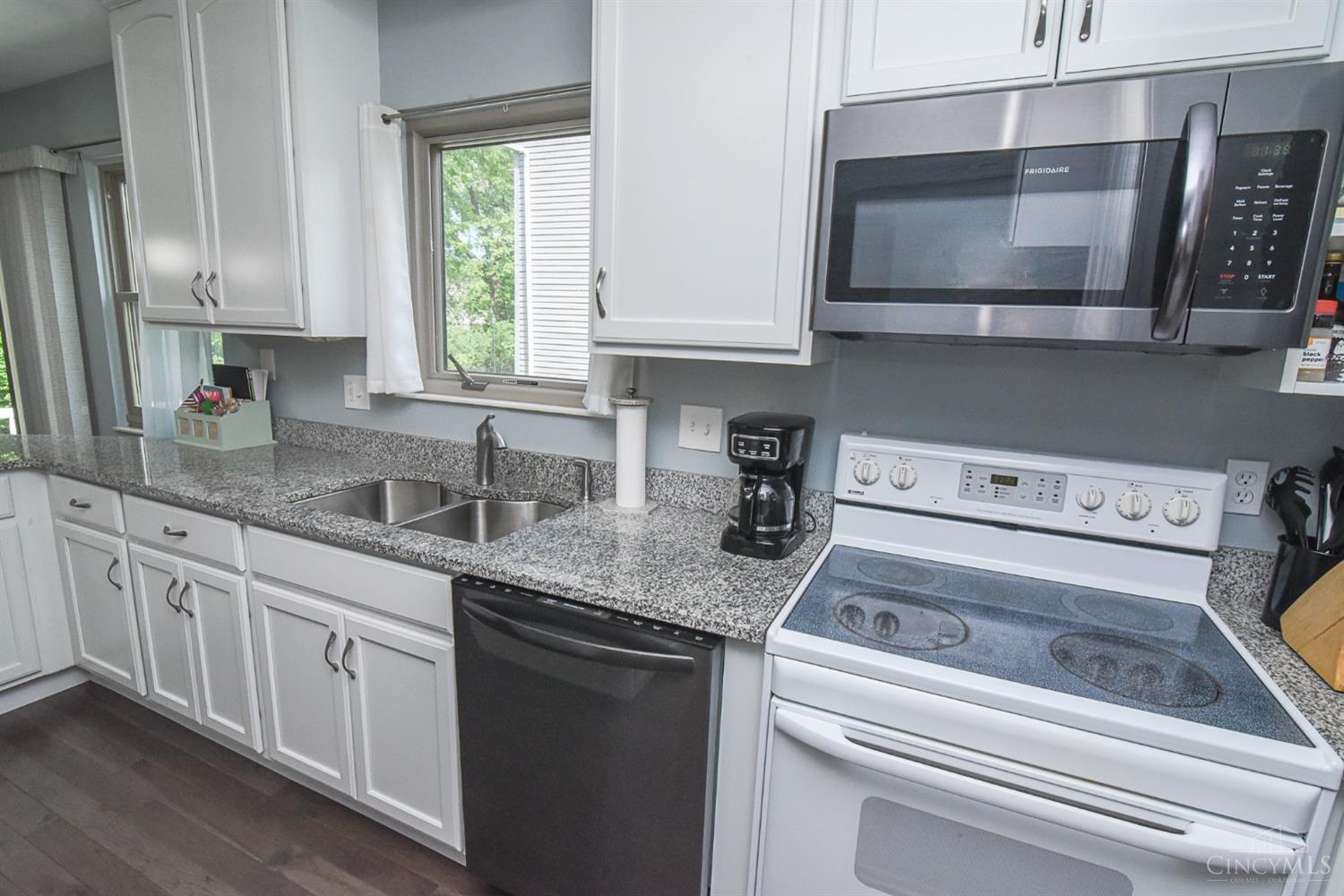 8160 Forest Road Cincinnati, OH 45255 - Photo 9 of 44