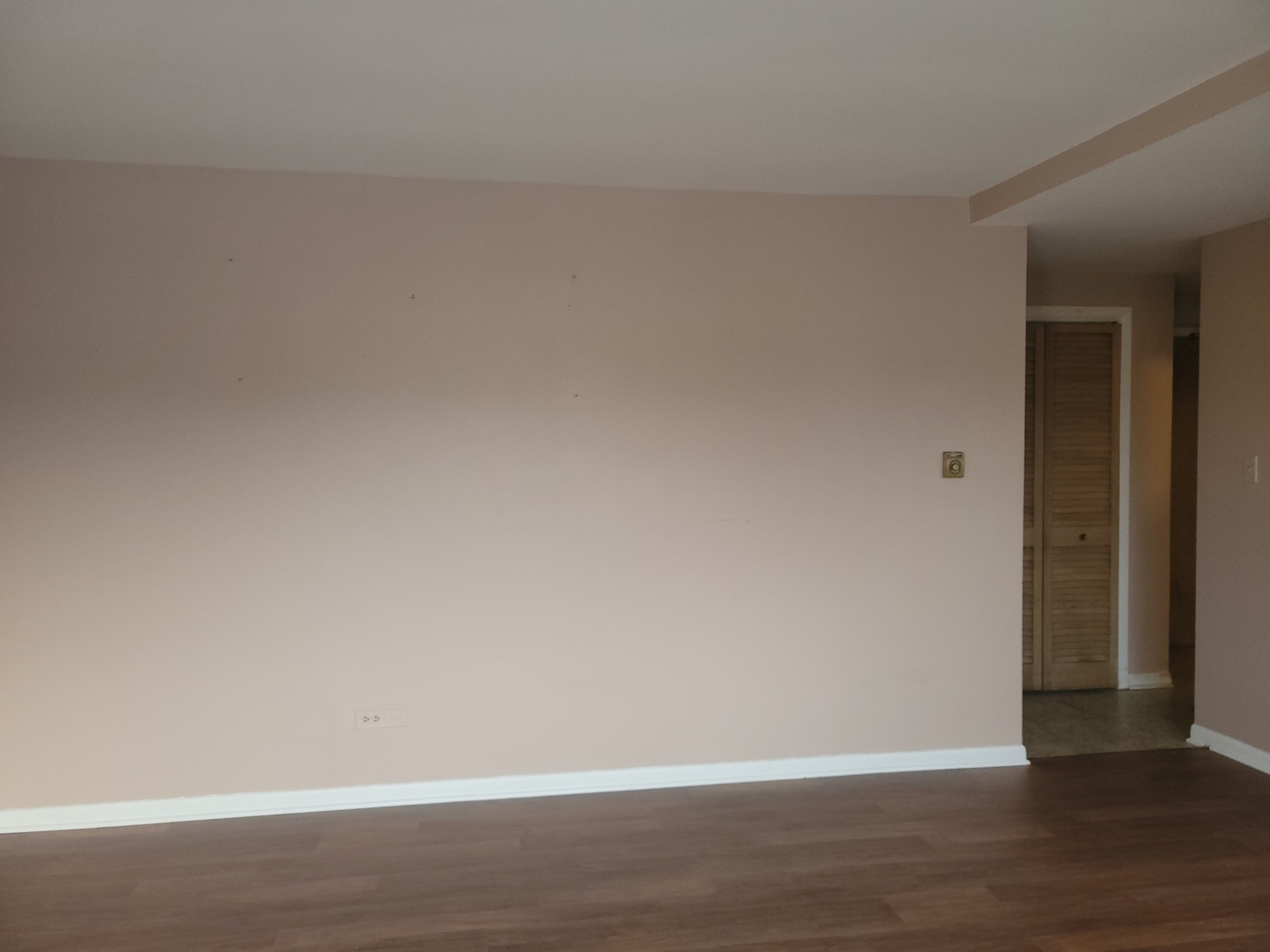 7540 North Ridge Boulevard, Unit 3C Chicago, IL 60645 - Photo 5 of 19 Gallery Image 5