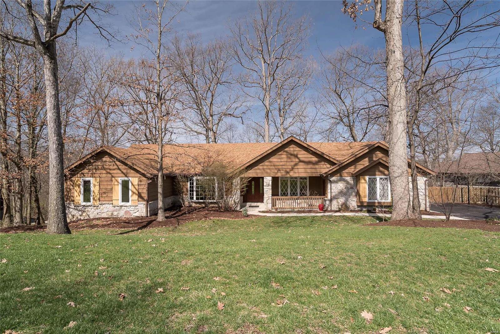 15975 Quiet Oak Road Chesterfield, MO 63017 - Photo 1 of 60 Gallery Image 1