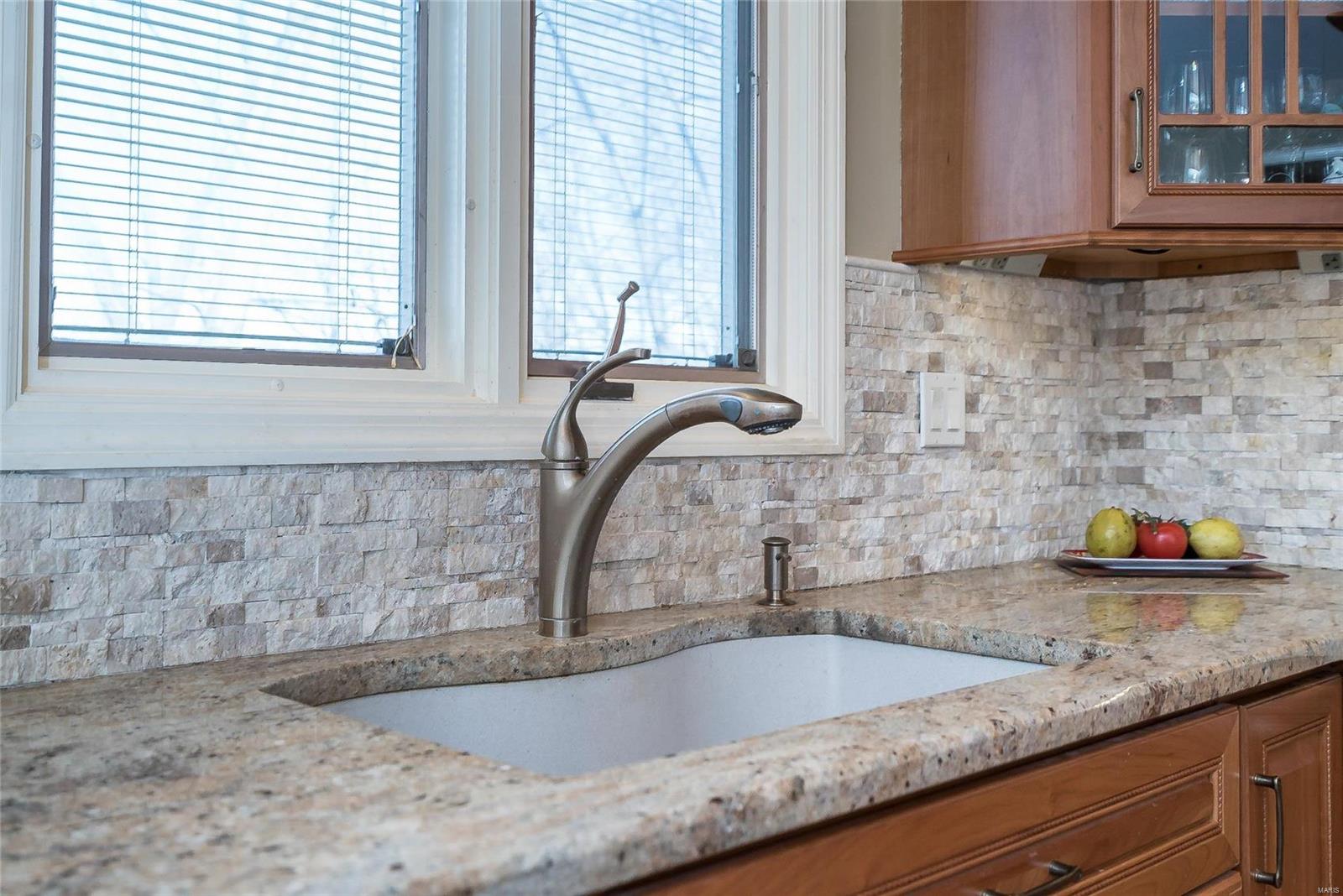 15975 Quiet Oak Road Chesterfield, MO 63017 - Photo 23 of 60 Gallery Image 23