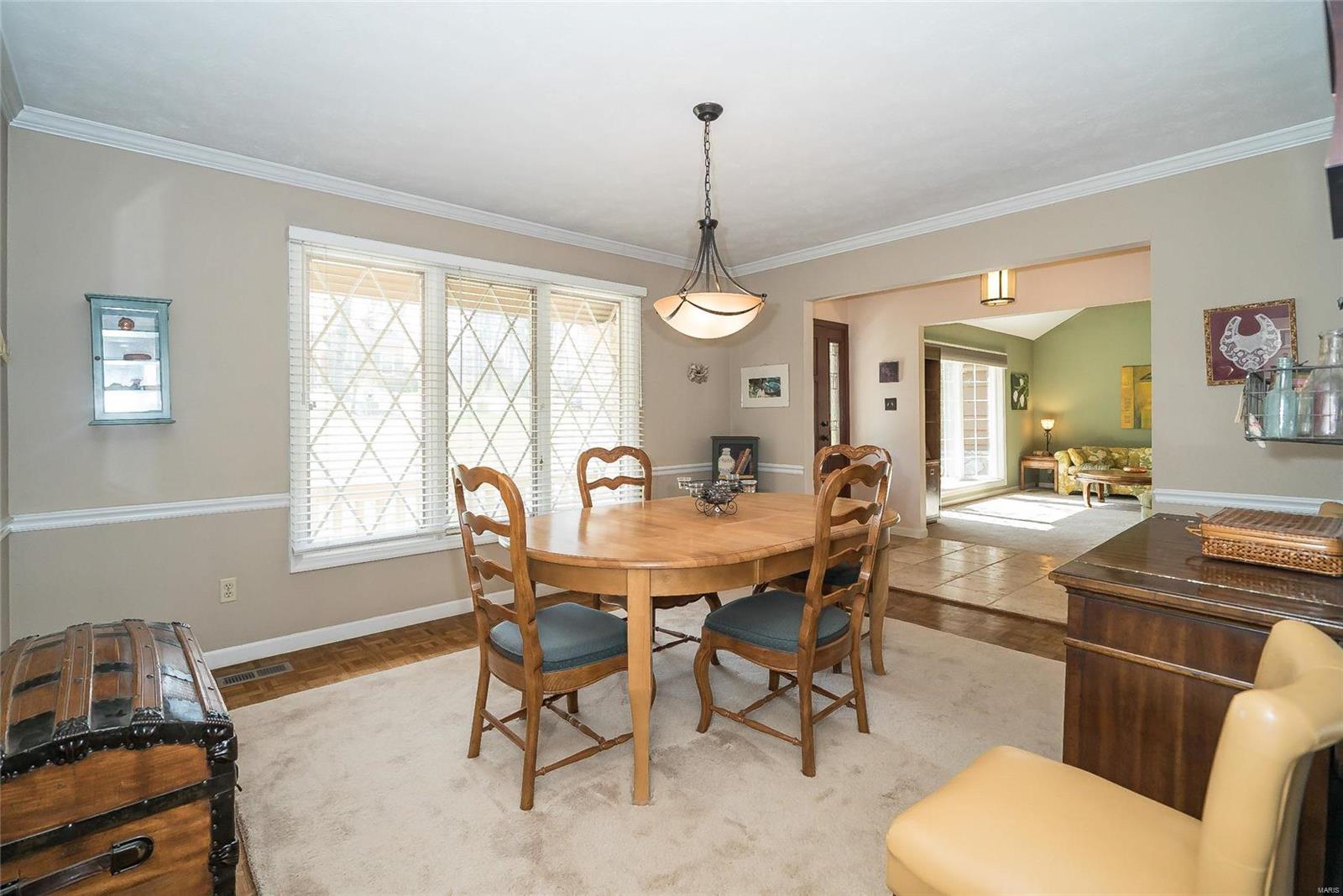 15975 Quiet Oak Road Chesterfield, MO 63017 - Photo 7 of 60 Gallery Image 7