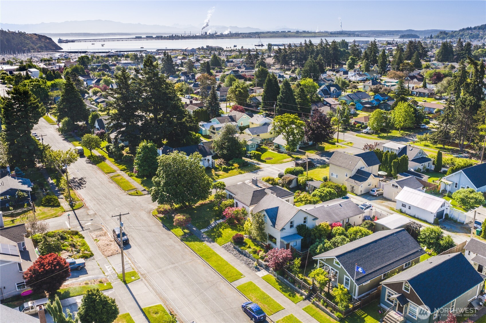 1605 9th Street Anacortes, WA 98221 - Photo 3 of 36