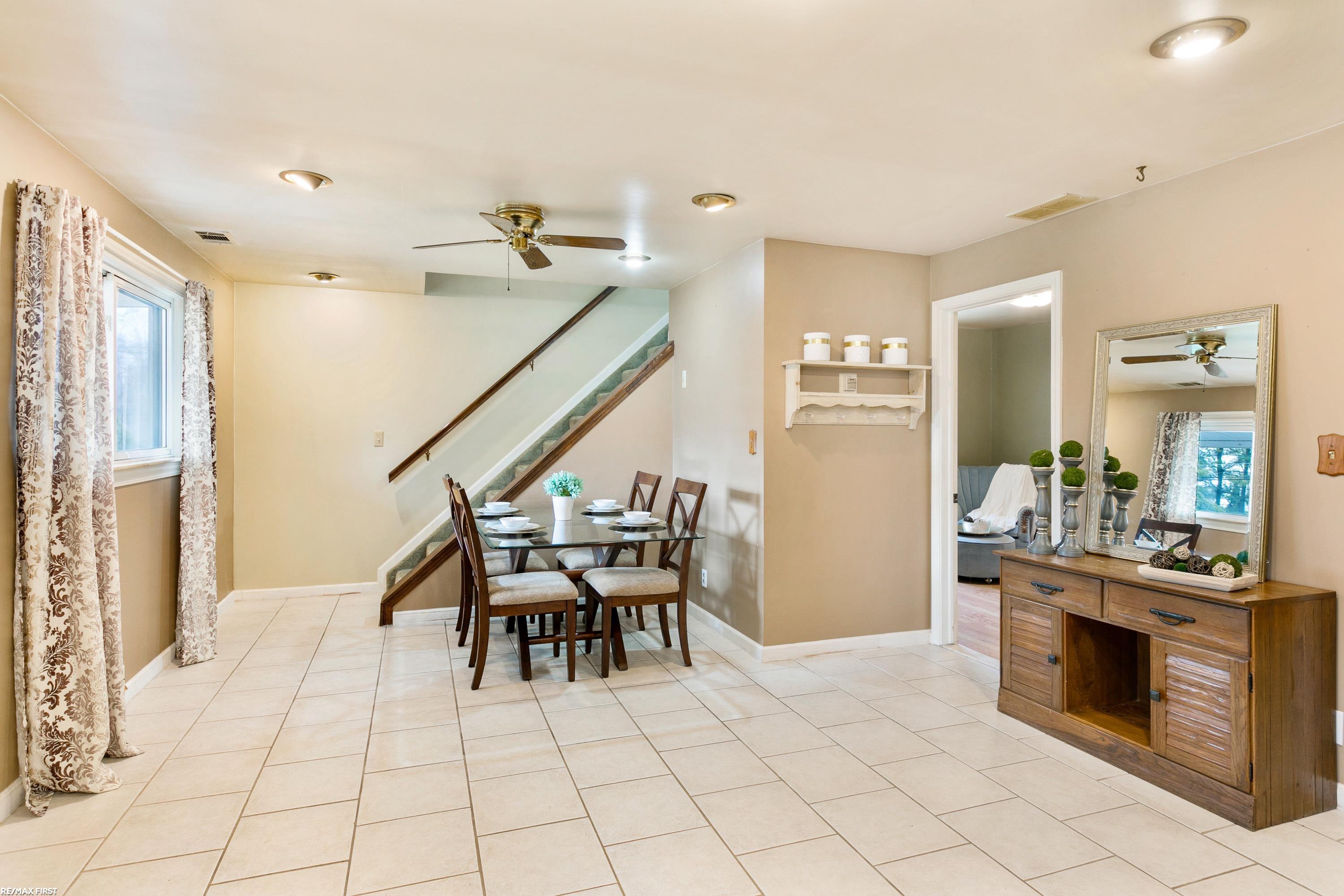 6693 Mayfair Road Utica, MI 48317 - Photo 5 of 31 50097297-4.JPG