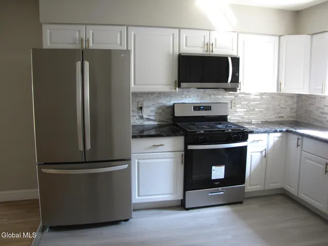 $2,950 | 10 Flicker Drive, Colonie, NY 12110