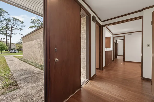 $6,750 | 10614 Fairlane Drive, Houston, TX 77024