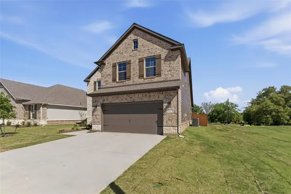 $424,900 | 1237 Sabine River Lane, Springtown, TX 76082