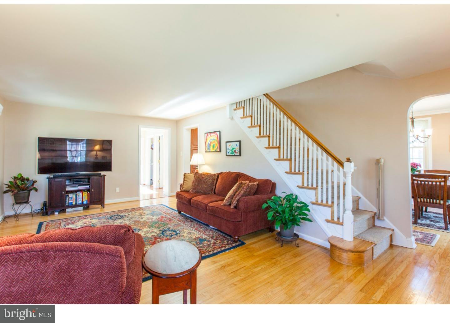 1518 James Road Wynnewood, PA 19096 - Photo 3 of 25 Living Room