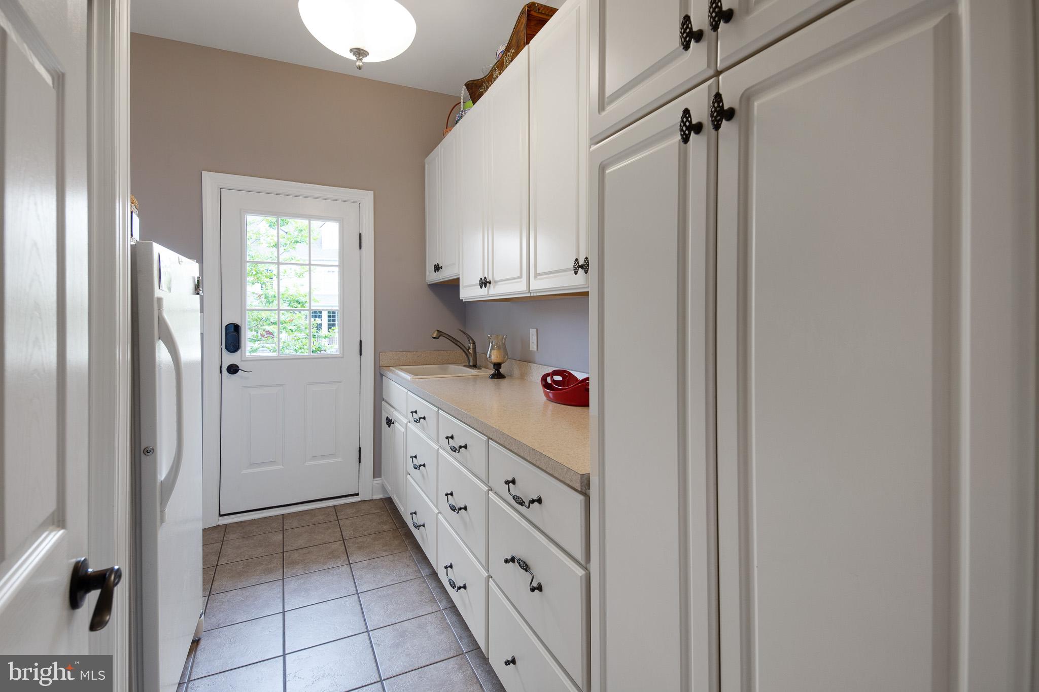 440 Spring Hollow Drive Middletown, DE 19709 - Photo 20 of 64 Mud room