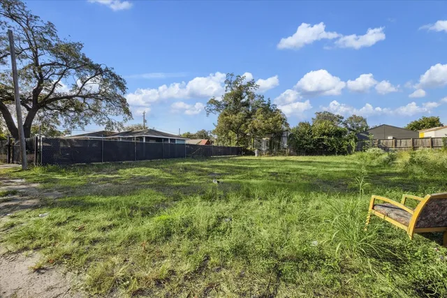 $149,900 | 4836 Creekmont Drive, Houston, TX 77091