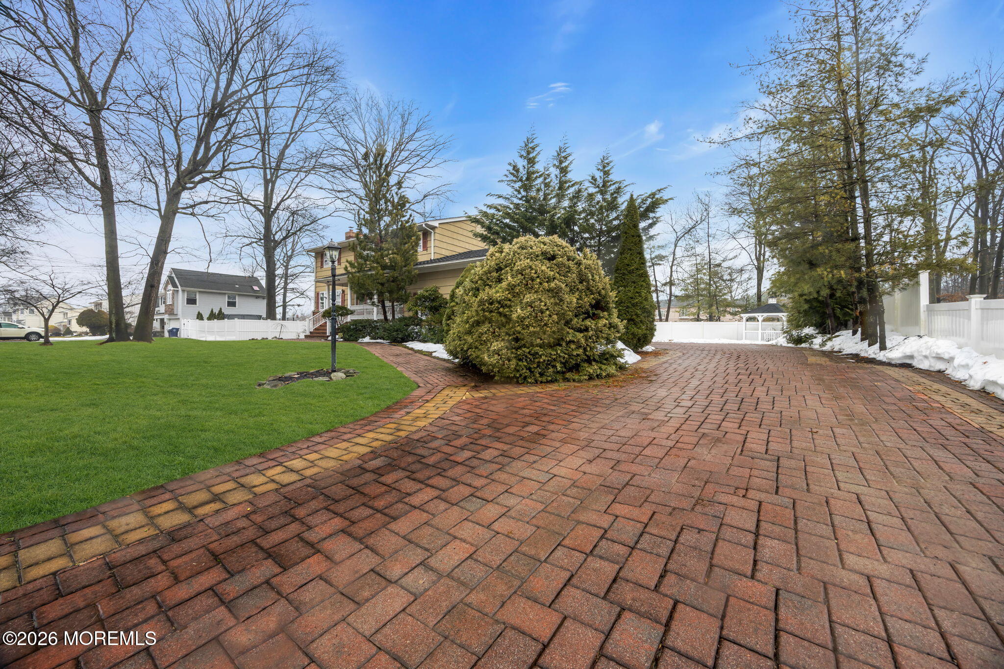 155 Meadow Road Clark, NJ 07066 - Photo 4 of 48 7-web-or-mls-2M1A0635-1