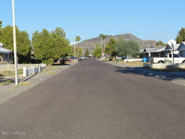 3144 West Charter Oak Road Phoenix, AZ 85029 - Photo 6 of 32 3144 W CHARTER OAK (7)
