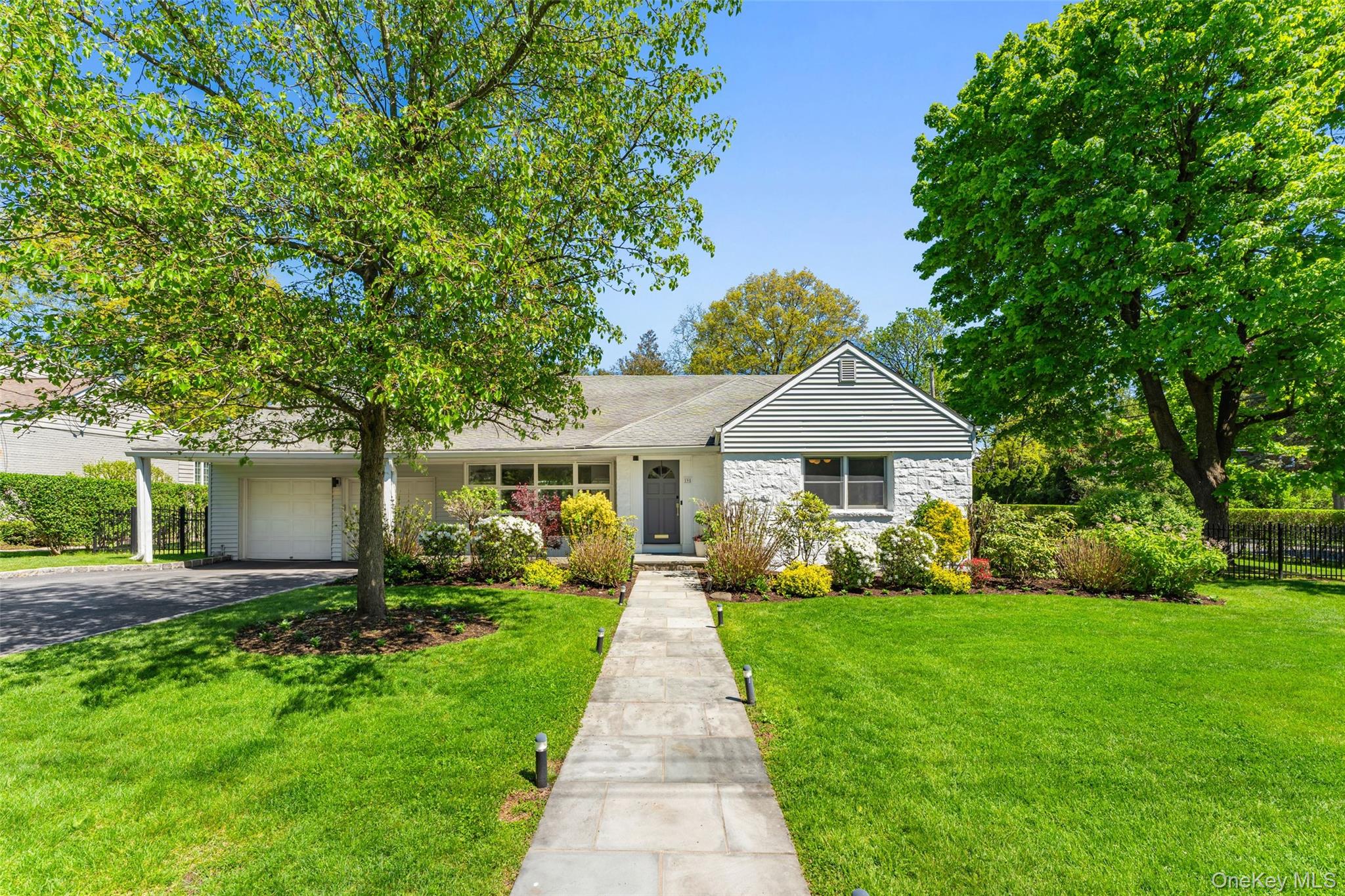 195 Ferndale Road Scarsdale, NY 10583 - Photo 2 of 26