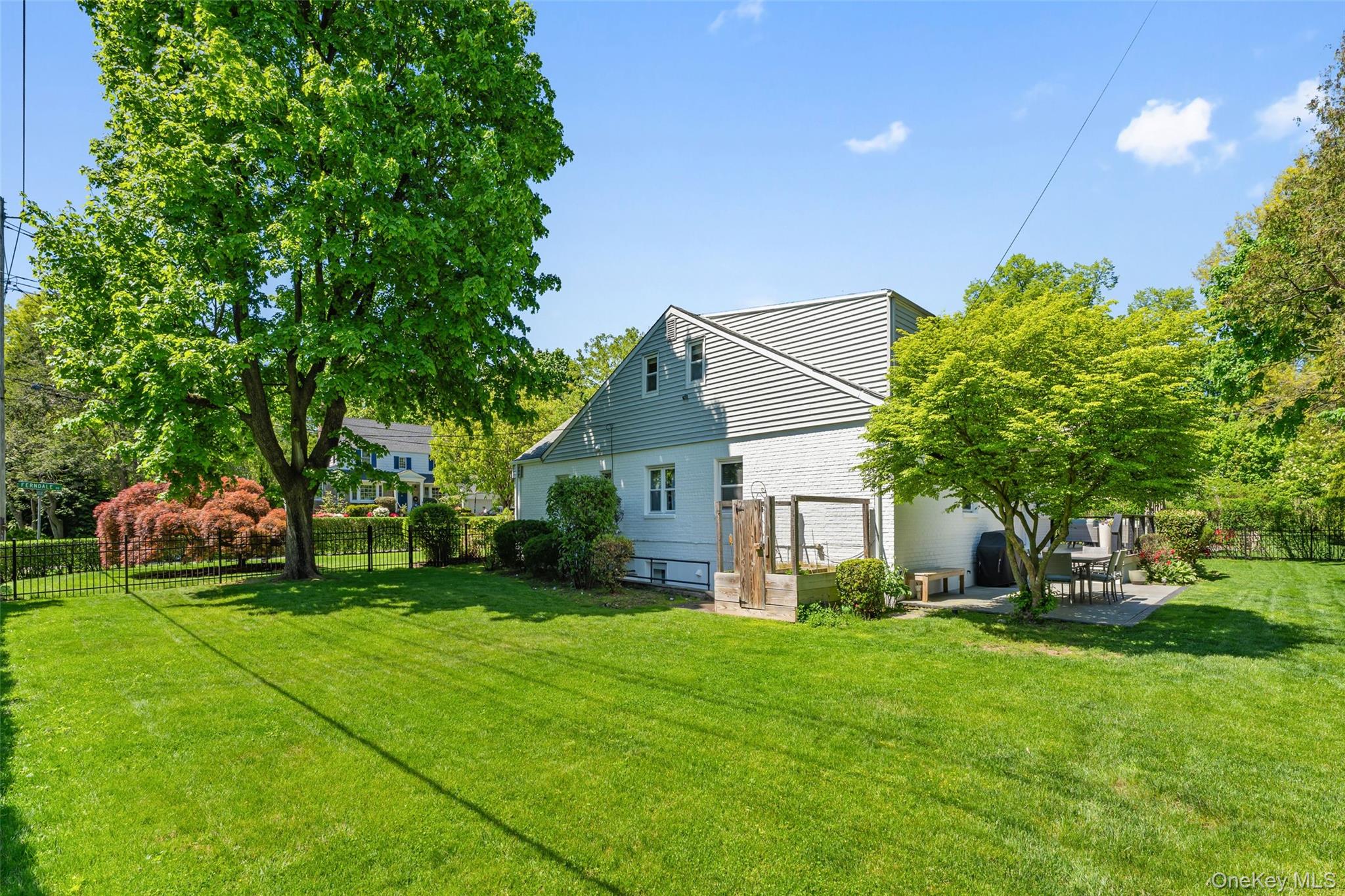 195 Ferndale Road Scarsdale, NY 10583 - Photo 23 of 26