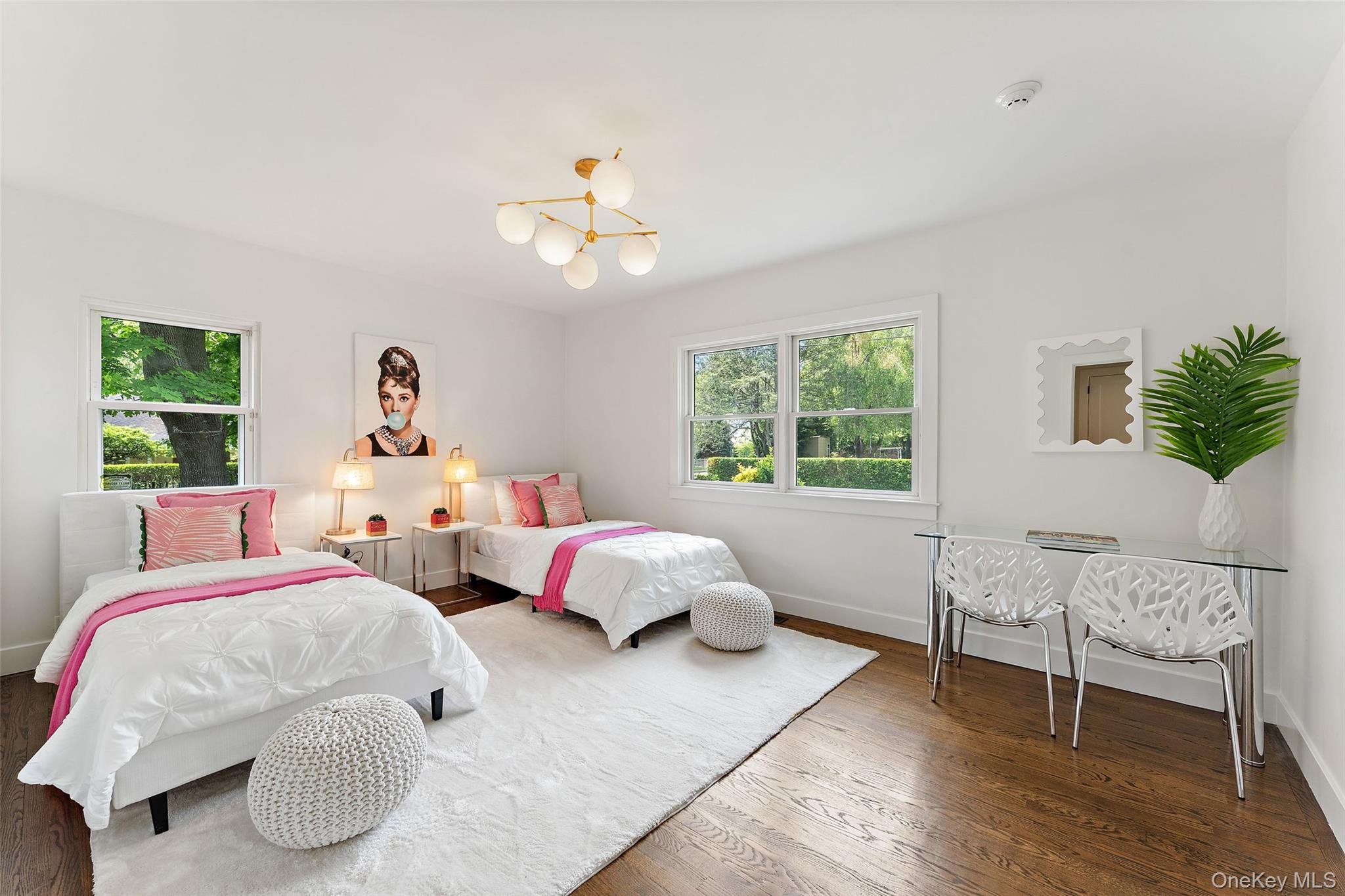 195 Ferndale Road Scarsdale, NY 10583 - Photo 9 of 26 1st floor bedroom