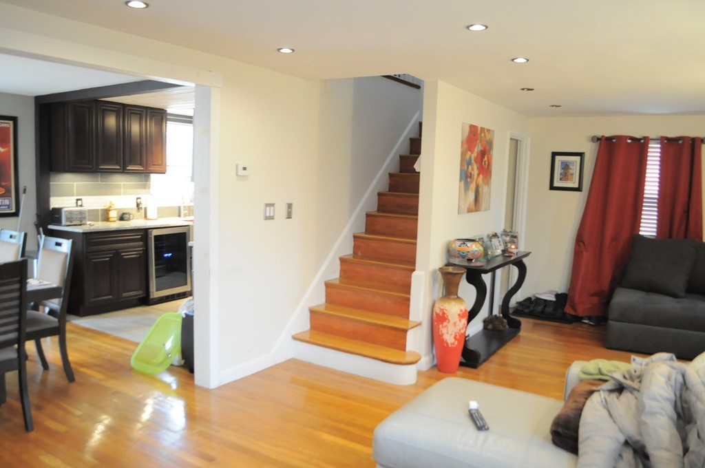 43 Braeburn Road Boston, MA 02136 - Photo 3 of 14