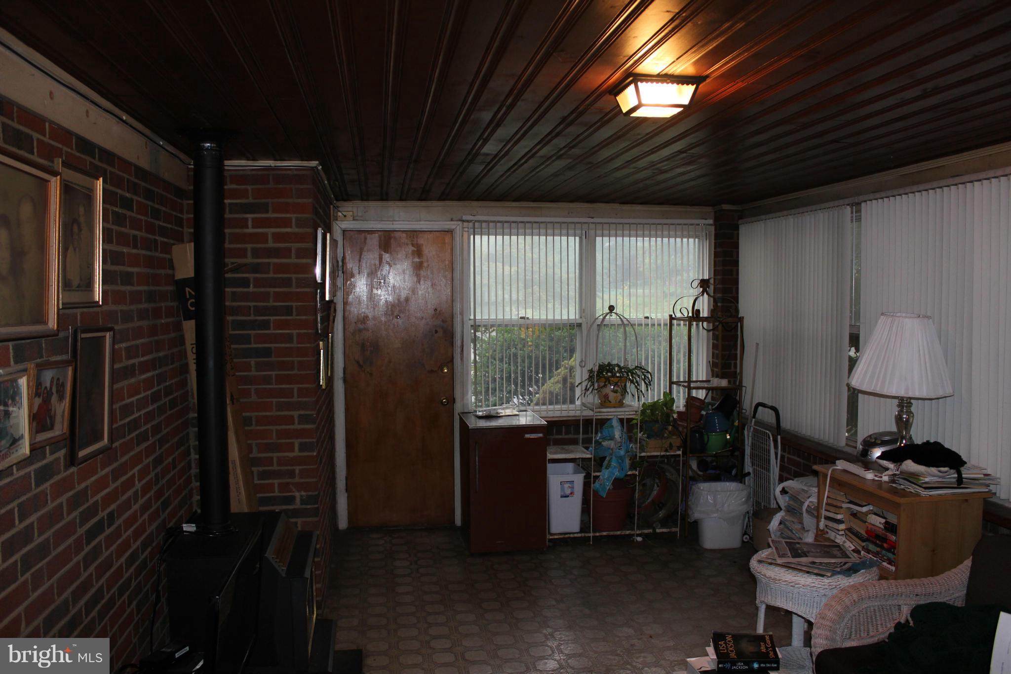 1000 Ray Road Hyattsville, MD 20783 - Photo 8 of 17 Family Room