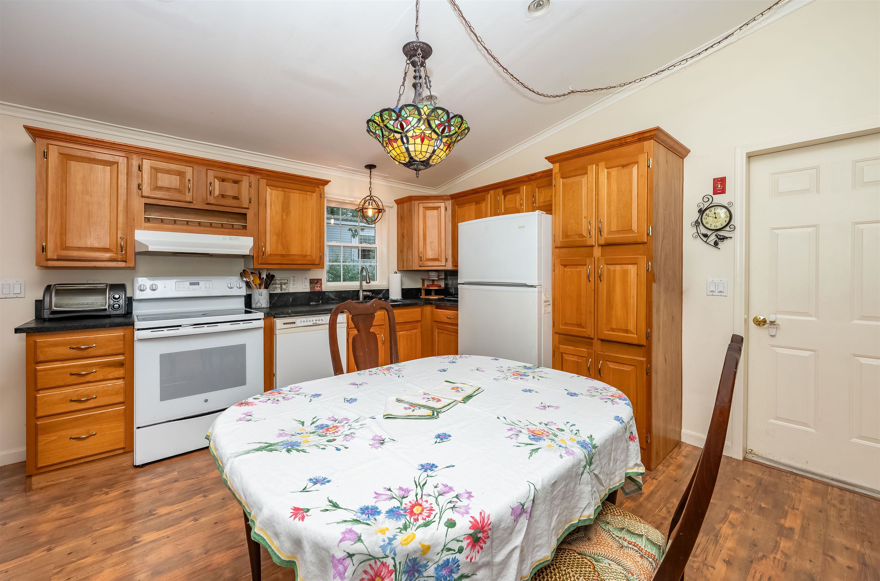 46 Murray Drive Rochester, NH 03868 - Photo 2 of 34