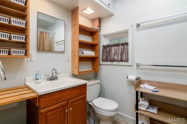 $225,000 | 209 South Railway Street, New Baden, IL 62265