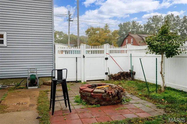 $225,000 | 209 South Railway Street, New Baden, IL 62265