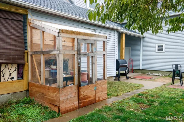 $225,000 | 209 South Railway Street, New Baden, IL 62265