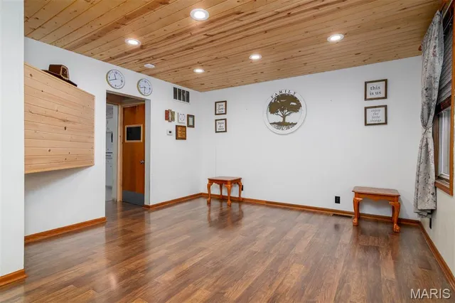 $225,000 | 209 South Railway Street, New Baden, IL 62265