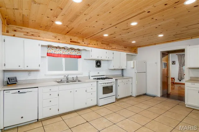 $225,000 | 209 South Railway Street, New Baden, IL 62265