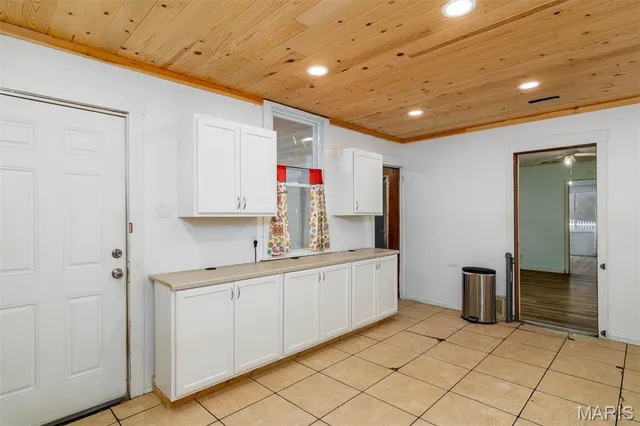 $225,000 | 209 South Railway Street, New Baden, IL 62265